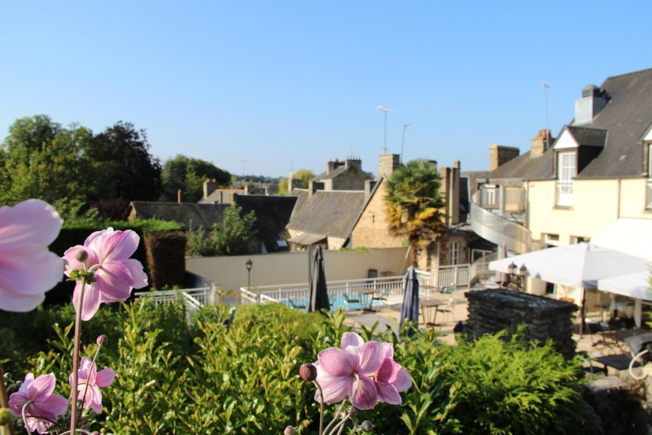 Brit Hotel Le Cygne Saint-Hilaire-du-Harcouët エクステリア 写真